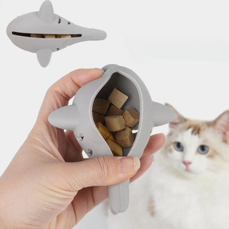 Interactive Cat Chew Toy – Fish Shape Treat Dispenser & Teeth Cleaning Toy for Kittens & Cats