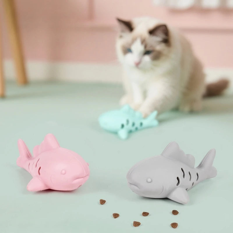 Interactive Cat Chew Toy – Fish Shape Treat Dispenser & Teeth Cleaning Toy for Kittens & Cats