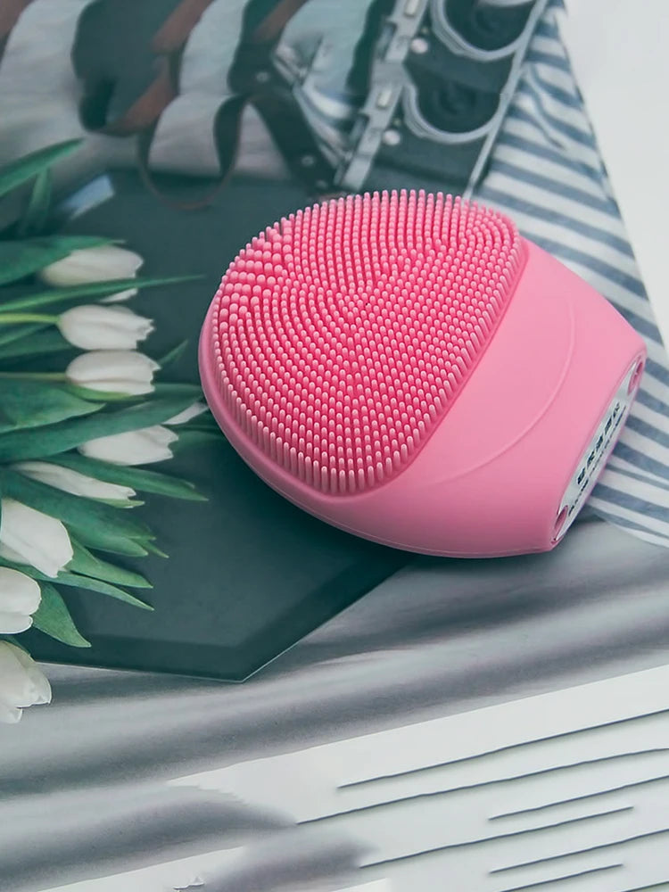 Electric Silicone Facial Cleansing Brush – Vibration Skincare Tool (Battery Powered)